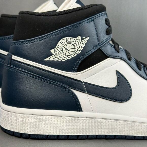 Nike Air Jordan 1 Mid 'Armory Navy' athletic sneaker shoes men’s size 11 - Picture 2 of 12